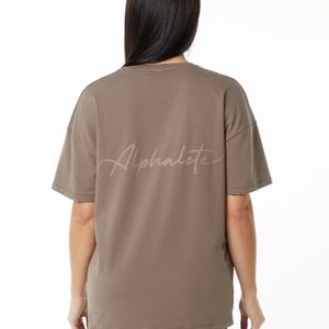 SIGNATURE OVERSIZED TEE MOCHA